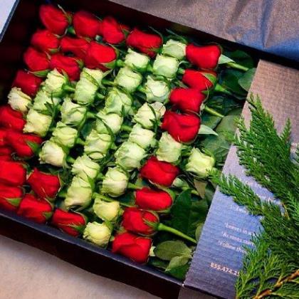 描写过年时热闹的干净句子