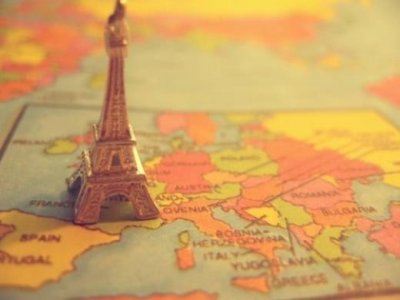 ​形容天气热的幽默句子[36条]：就像在探寻着世界里最美好的未来…