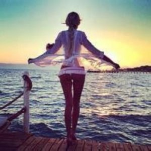 ​很撩人又很攻的句子(撩人的句子污一点)