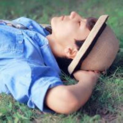 缅怀先烈致敬祖国的句子