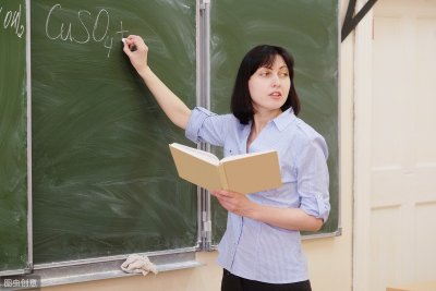 ​老师给初中毕业留言唯美句子 班主任寄语