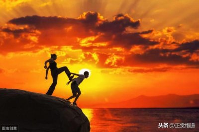 ​忘恩负义的经典句子说说（委婉骂白眼狼的句子）