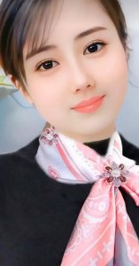 ​女人如花的七言藏头诗：女人如花，柔情似水