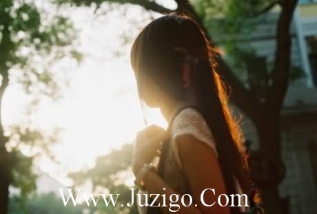 浪漫的爱情句子短句经典爱情语录短句精选(精选75句)