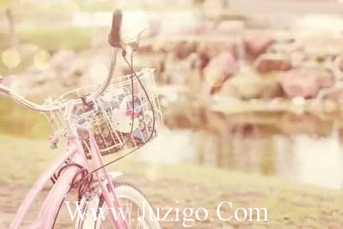 悲伤的短句子,表达悲伤的句子表达悲伤的句子(精选45句)