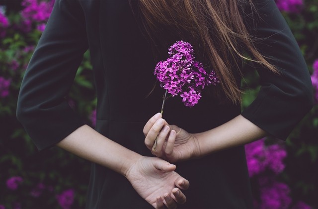 简单文雅中年女性微信网名(共228个)