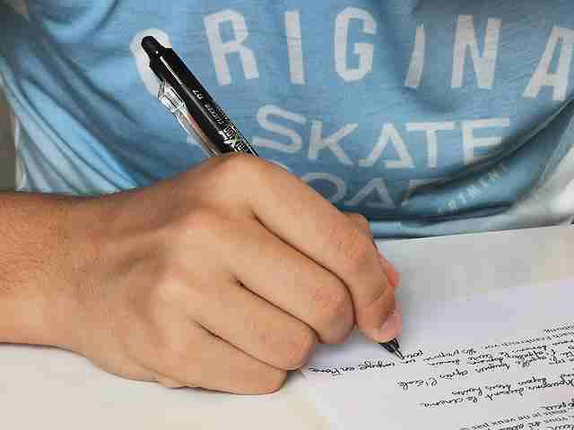 陪儿子写作业发朋友圈怎么说