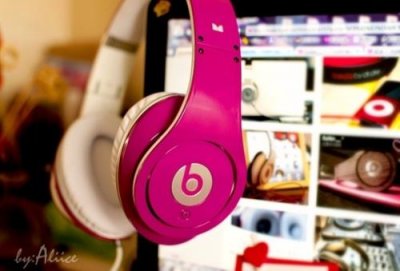 ​描写异地恋的伤感句子（关于异地恋累了的说说）