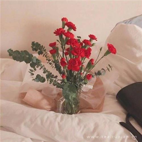 闺蜜结婚朋友圈怎么发