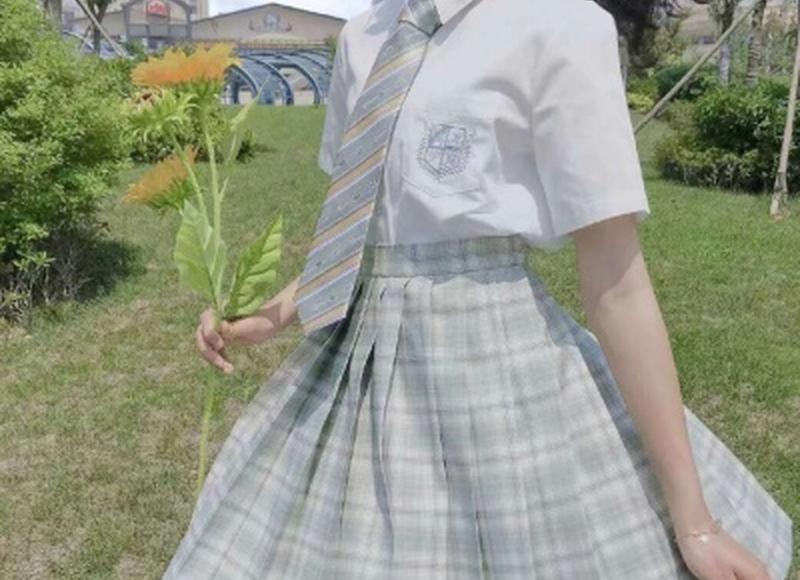 玻璃杯歌词文案短句聚集80条 玻璃杯歌词文案短句聚集80条