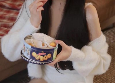 ​（我味情话大全） 东风寄千愁 | 无言苦把酒原创