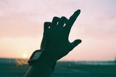 ​形容一个人喝酒的句子的文案(35句)