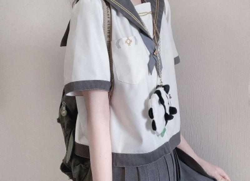 奖杯摄影抖音案牍短句（奖杯晒朋友圈怎么说）