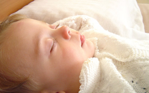 男孩与鸣字搭配的名字