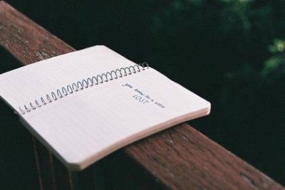 ​关于写春联发朋友圈的说说 朋友圈发自己写的对联(21句)