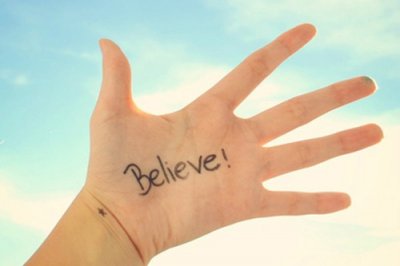 ​人生的道路经典语录无论是崎岖或平坦的短语(47句)