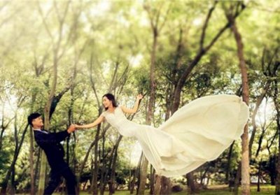 ​女生假装坚强的说说 女生坚强到心疼的说说