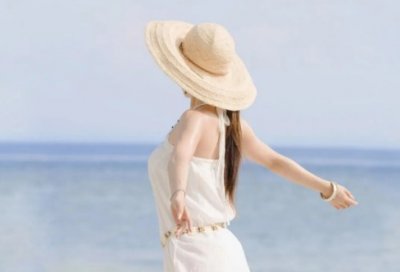 ​有故事的女人经典网名(共174个)