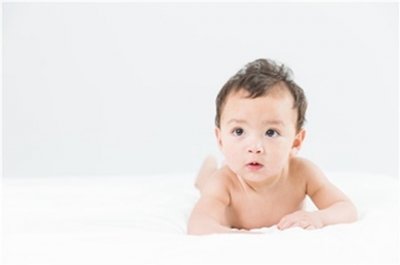 ​给男宝宝取个名字