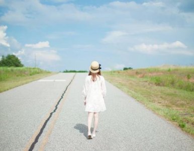 ​2026抖音最火的句子适合女生(抖音个性说说文字)