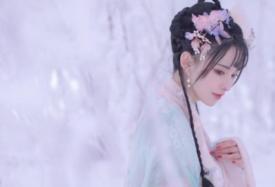 ​经典游戏女网名(精选129个)