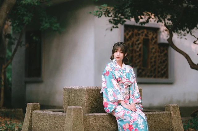 描写人哭的句子