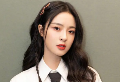 ​小班教案《蓝色的树叶》