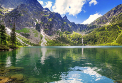 ​女孩起名古诗词中言简意赅，字字如玉的女孩名字大全