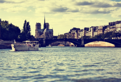 ​奉献精神造句,用奉献精神怎么造句