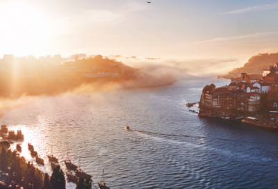 ​以迅雷不及掩耳之势造句,用以迅雷不及掩耳之势怎么造句