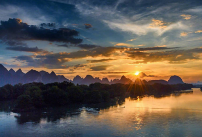 ​形容人漂亮的成语有哪些（夸赞女人漂亮的词语）