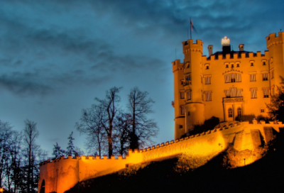 ​龙舟造句,用龙舟怎么造句