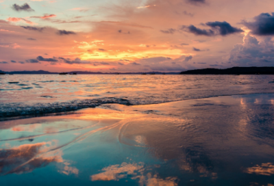 ​自相矛盾告诉我们什么道理和意义（自相矛盾的寓意和启示）