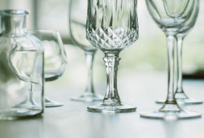 ​东张西望造句,用东张西望怎么造句