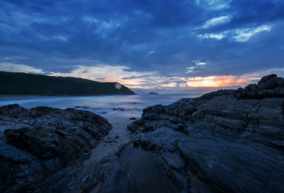 ​镇静的反义词是什么