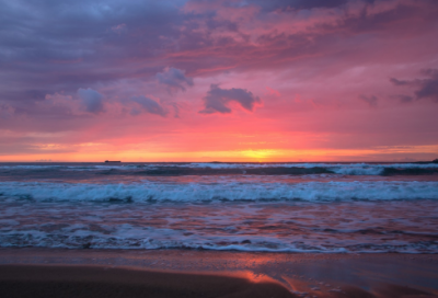 ​迫在眉睫的近义词