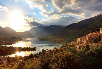 ​慷他人之慨造句,用慷他人之慨怎么造句