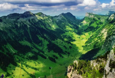 ​首次造句,用首次怎么造句