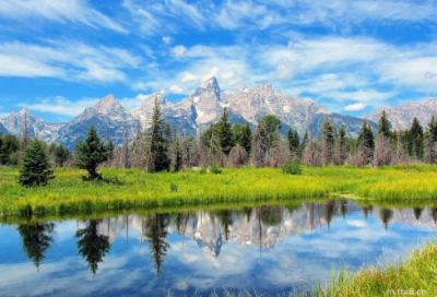 ​背后造句,用背后怎么造句