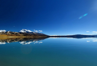 ​高高在上造句