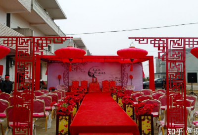 ​婚庆主持词，婚礼司仪简单的主持词