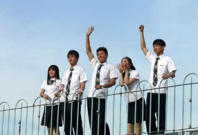 ​带疯字和符号的网名