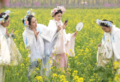 ​用掩耳盗铃的造句大全 掩耳盗铃造句一年级