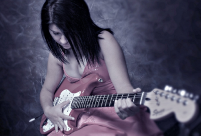 ​qq网名三个字艺名