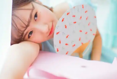 ​枫叶像什么比喻句二年级(二年级语文枫叶像什么比喻句)